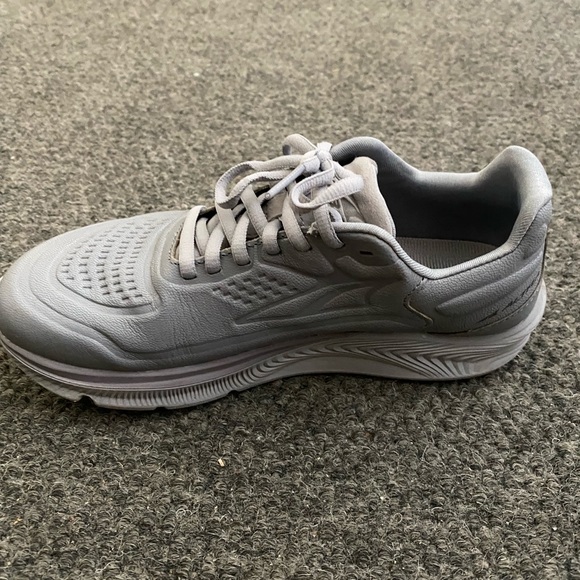 Altra W Torin 5 Women’s Running Shoe. Grey leather size 7. - Picture 7 of 7